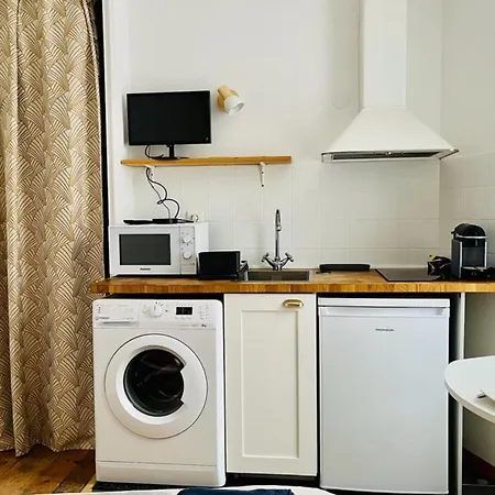 Cozy In The Heart Of דירה *